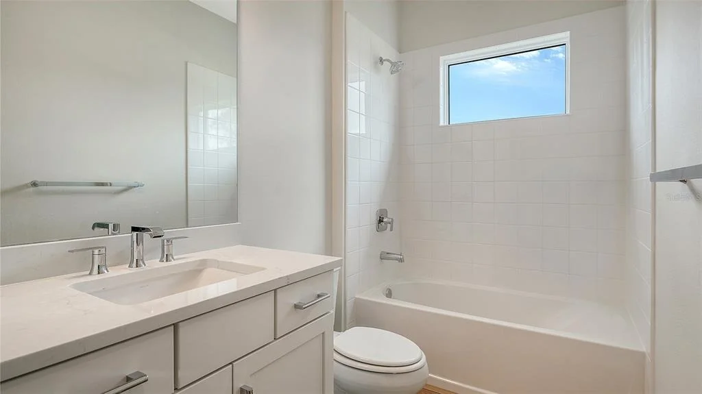 Photo of 10005 POWELL AVENUE