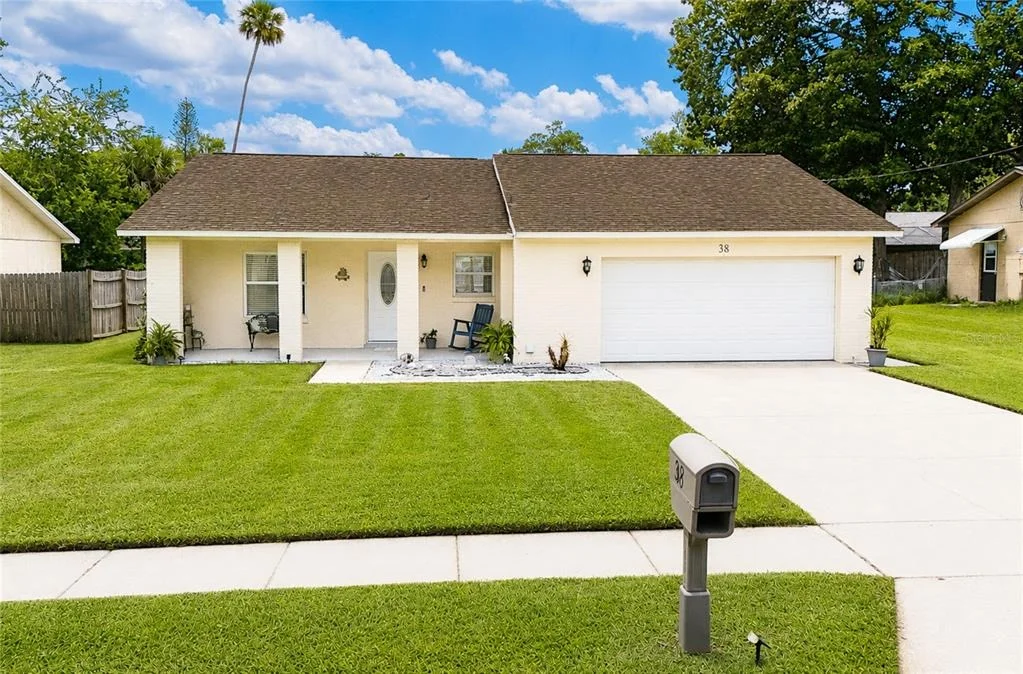Photo of 38 LAUREL OAKS CIRCLE