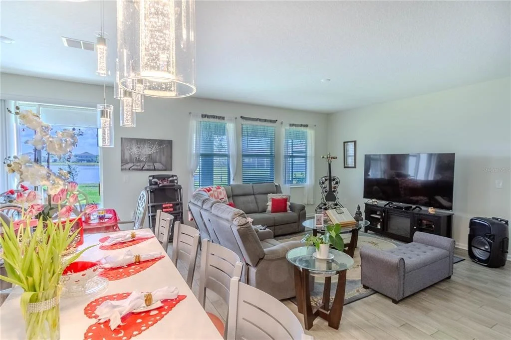 Photo of 1756 CHATSWORTH CIRCLE
