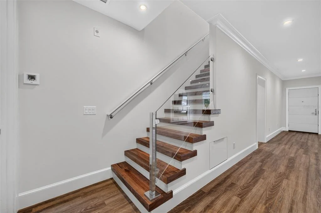 Photo of 720 PANSY AVENUE