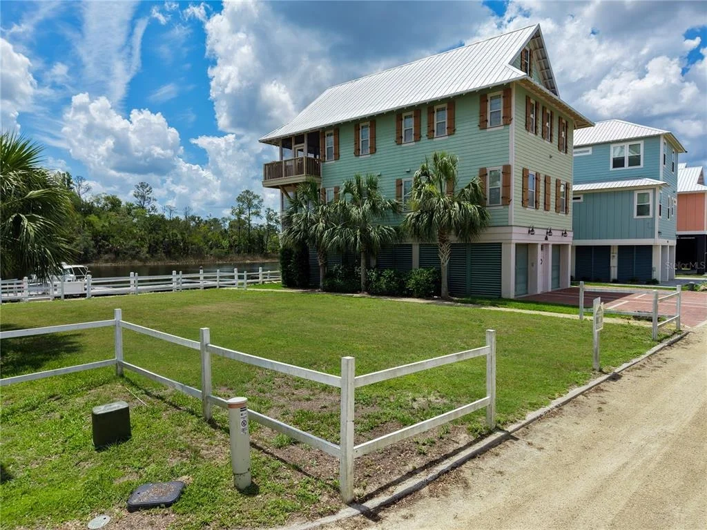 Photo of 140 RYLAND CIRCLE