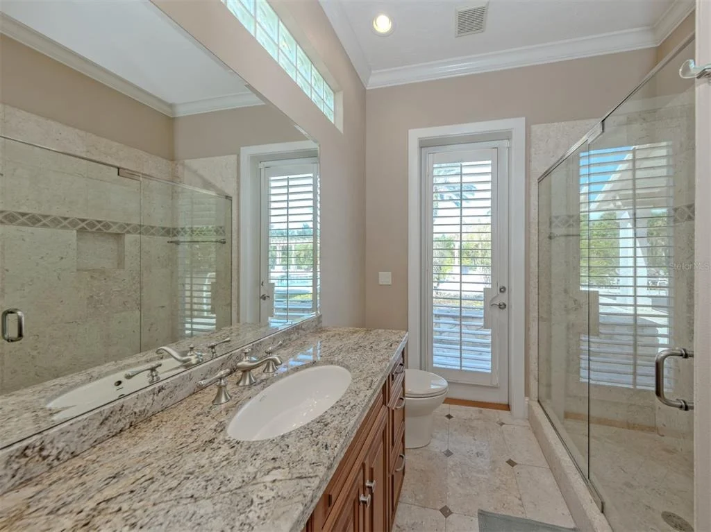 Photo of 630 N RIVER ROAD