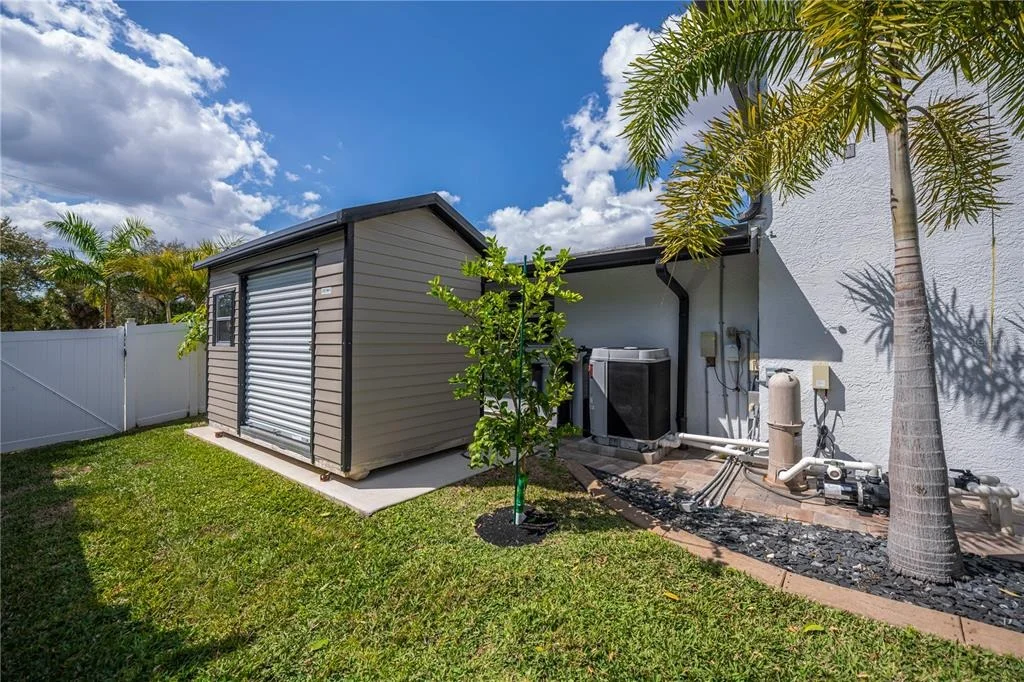Photo of 2424 HARBOUR DRIVE