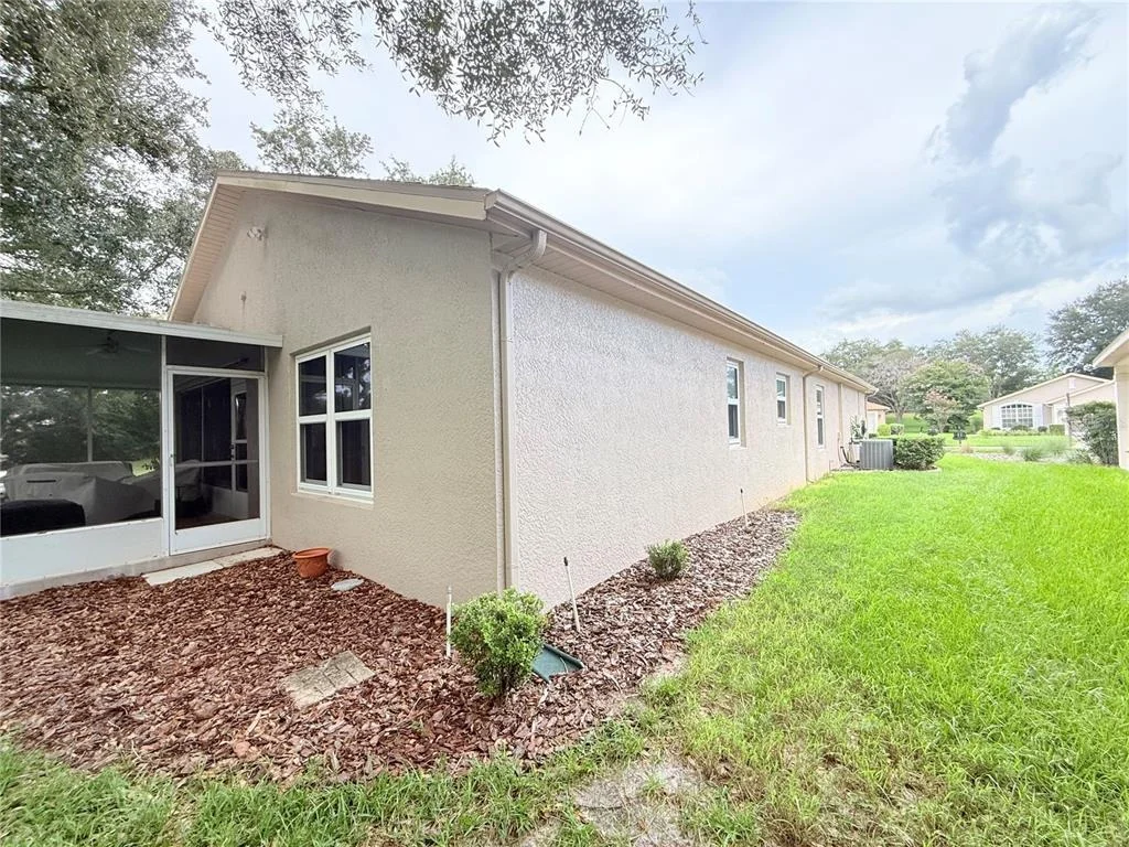Photo of 265 CENTER OAK CIRCLE