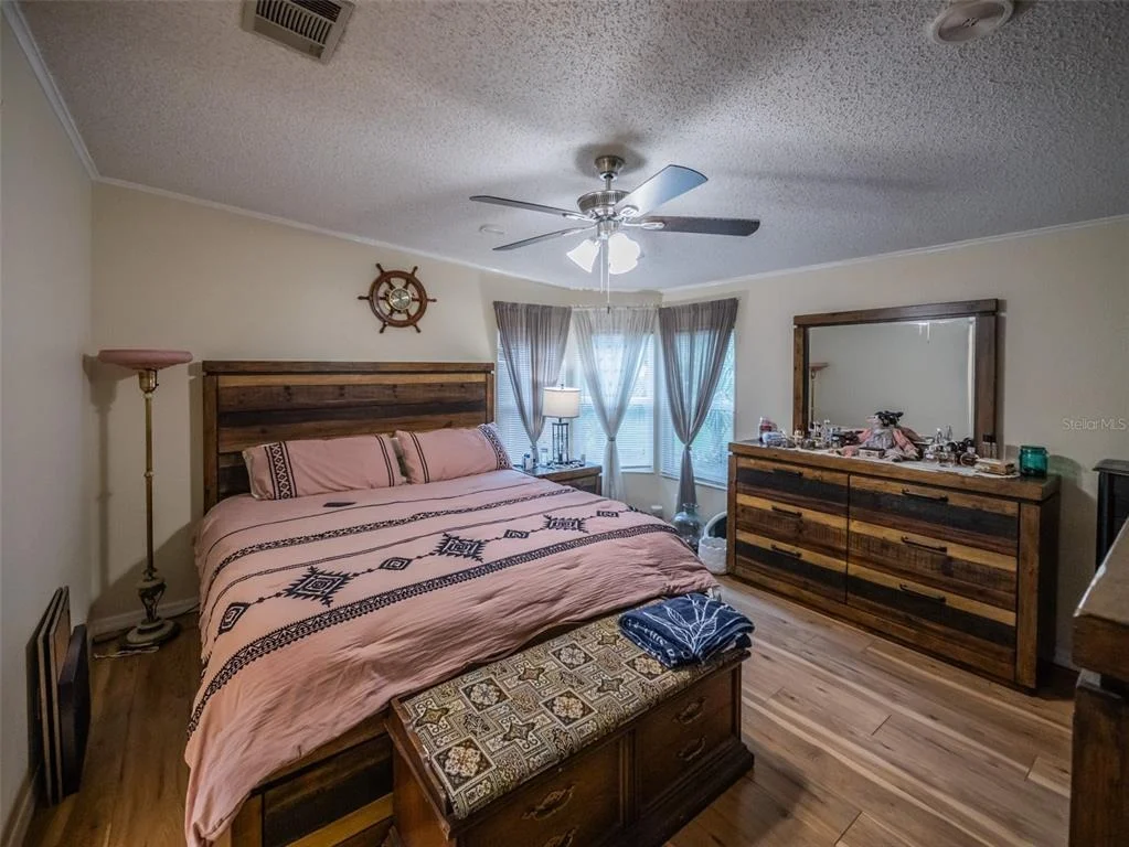 Photo of 4634 BELLE GROVE