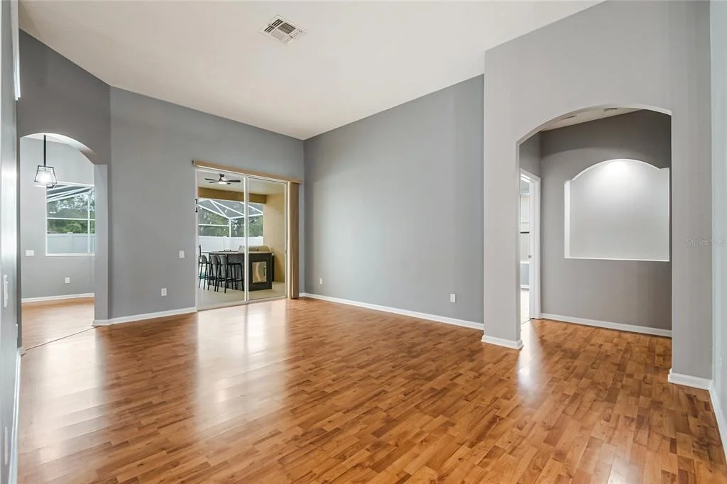 Photo of 116 OAK GROVE CIRCLE