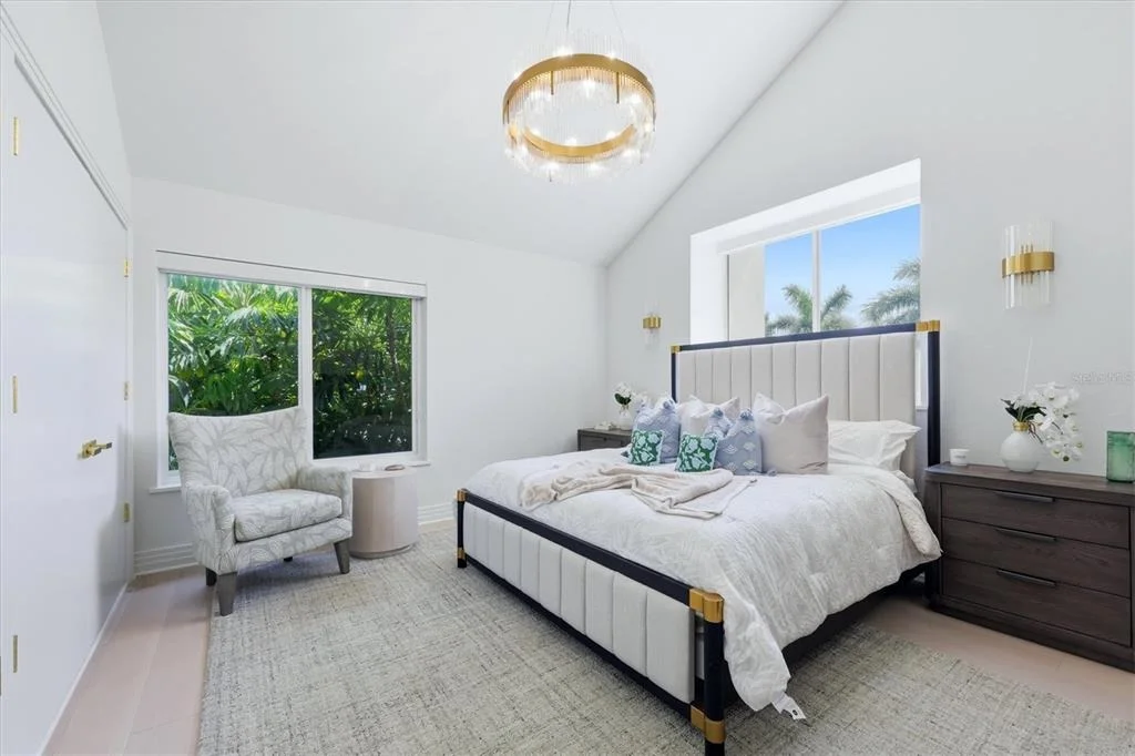 Photo of 216 BIRD KEY DRIVE