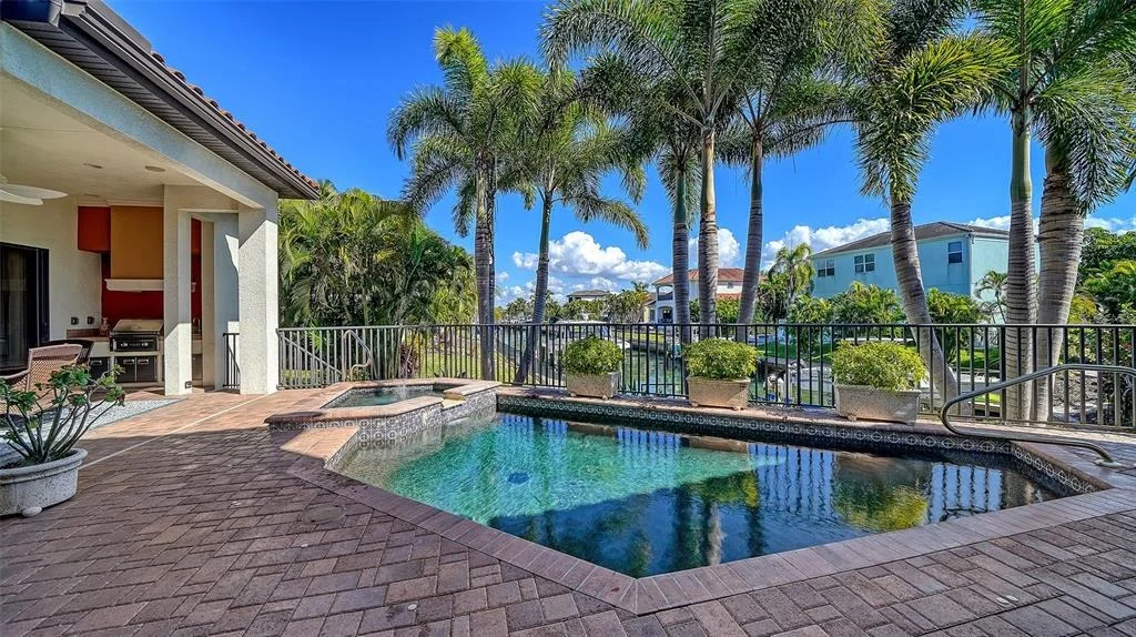 Photo of 1005 BOGEY LANE