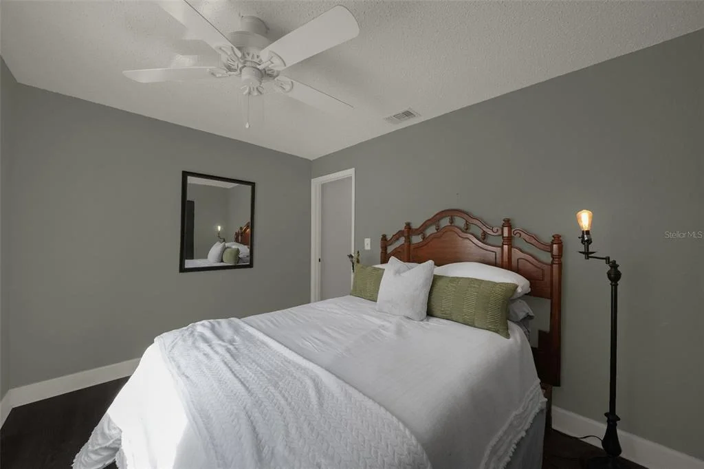 Photo of 9627 HIDDEN OAKS CIRCLE