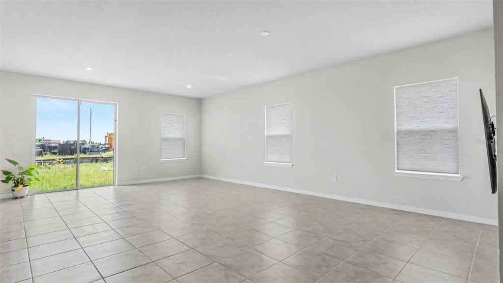 Photo of 2075 AIREDALE WAY
