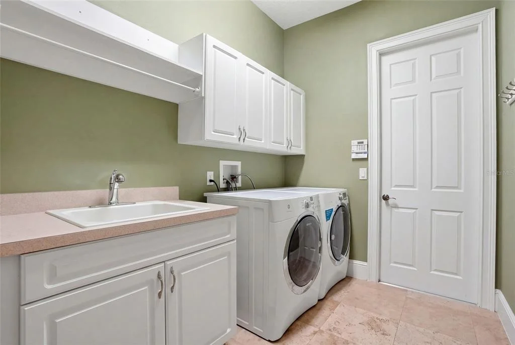 Photo of 1059 CEASARS COURT
