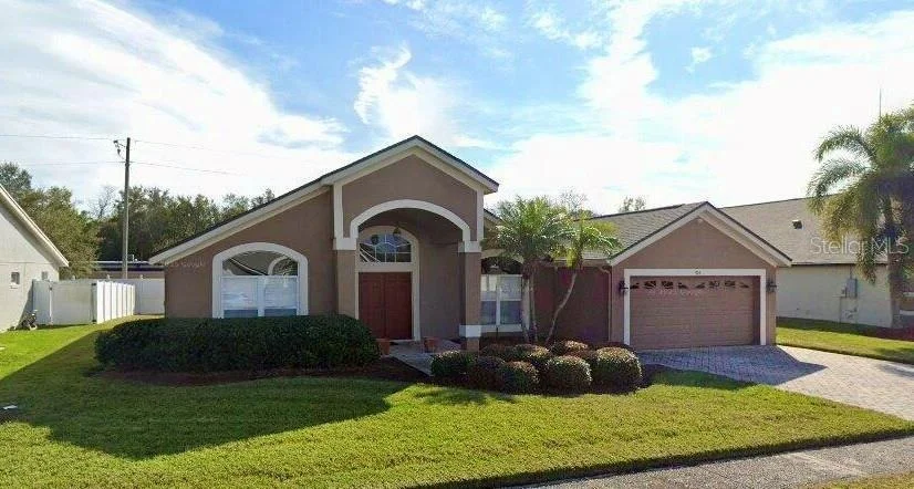 Photo of 925 GROVESMERE LOOP
