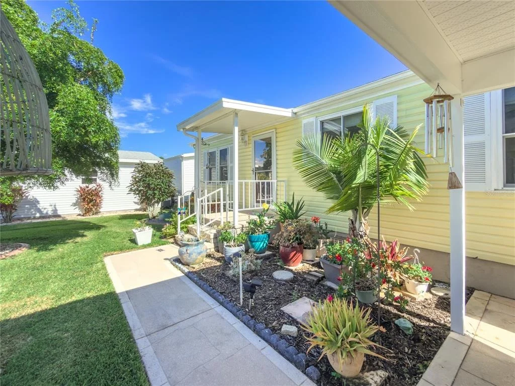 Photo of 190 NIGHTINGALE CIRCLE