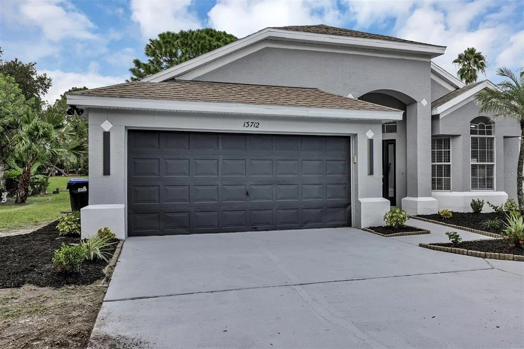 Photo of 13712 DEVLIN COURT