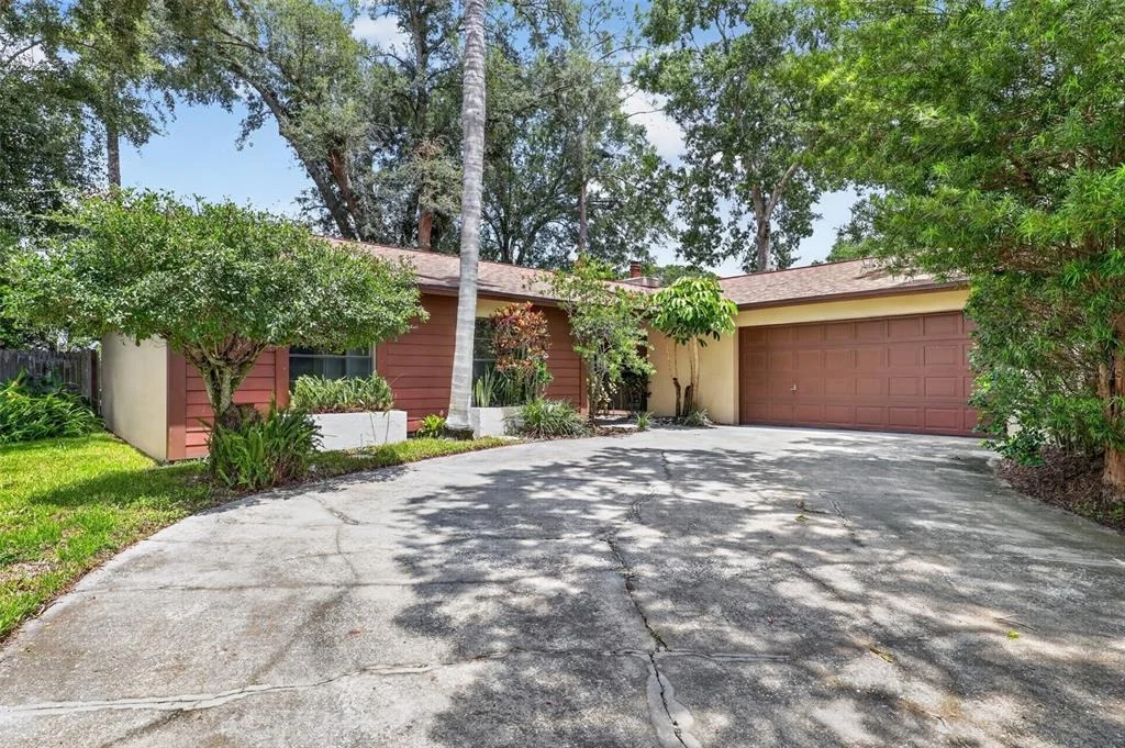 Photo of 4015 DELLBROOK DRIVE