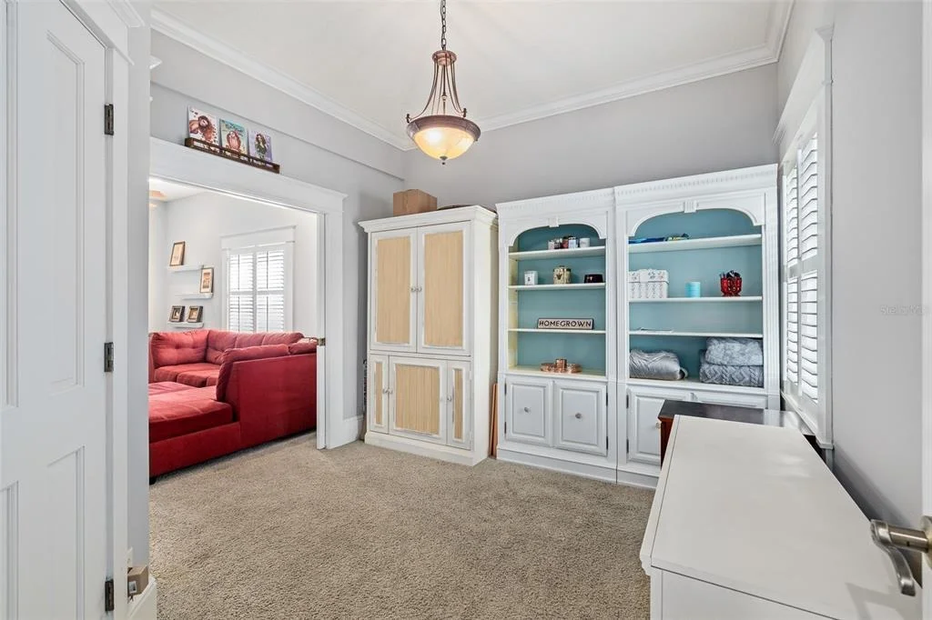 Photo of 2 HICKORY LANE