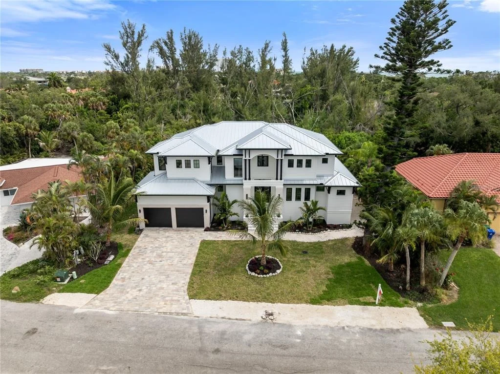 Photo of 626 BUTTONWOOD DRIVE