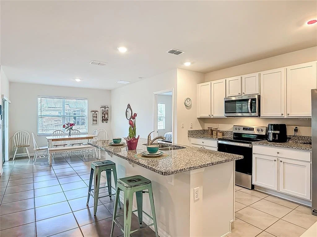 Photo of 712 RED HAWK LANE