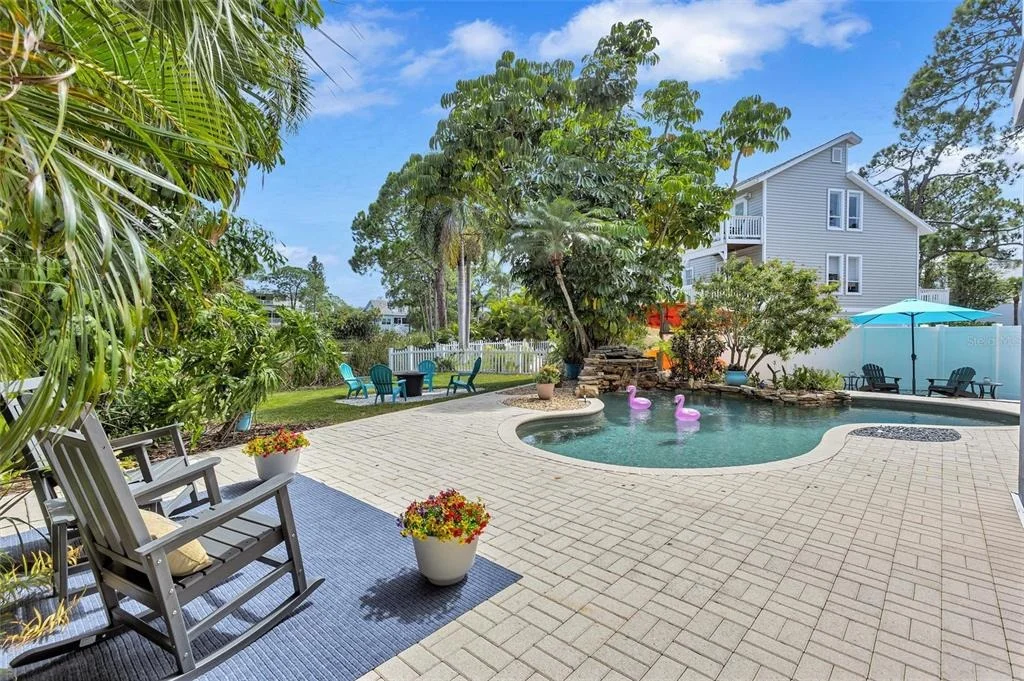 Photo of 760 SOUNDVIEW DRIVE
