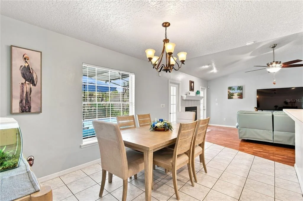 Photo of 1009 SPRING LOOP WAY