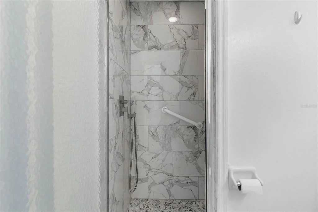 Photo of 47 CAMBRIDGE TRACE