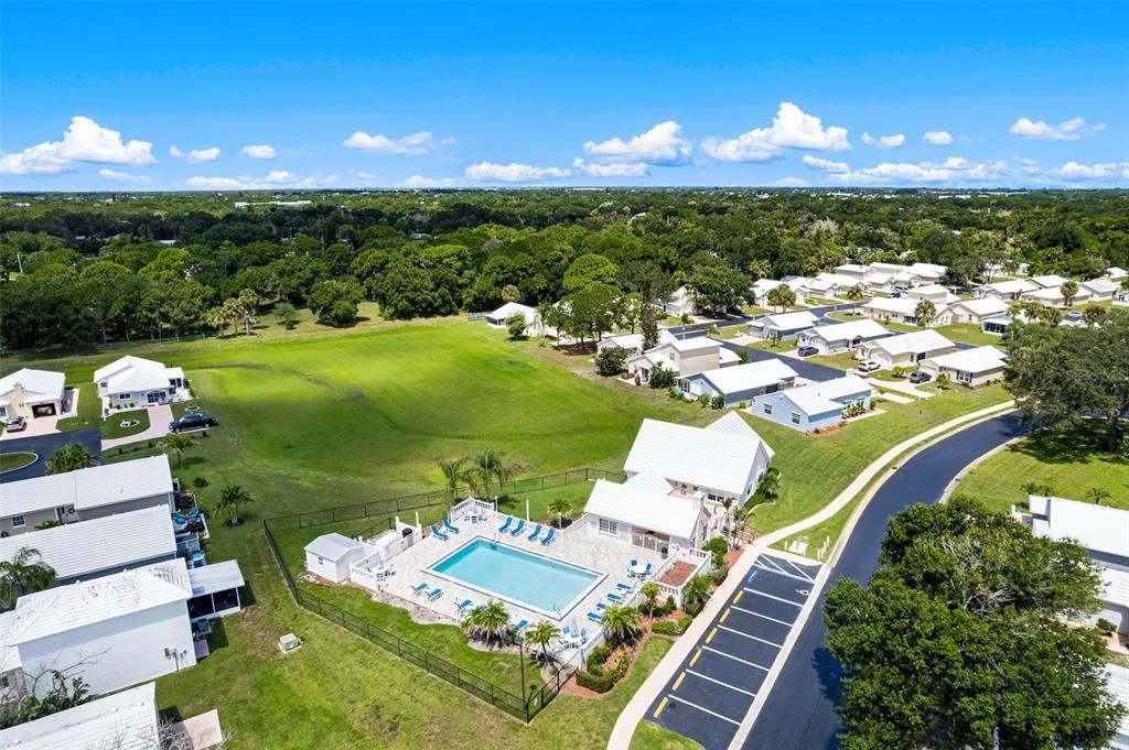 Photo of 1283 GOLDENROD CIRCLE NE