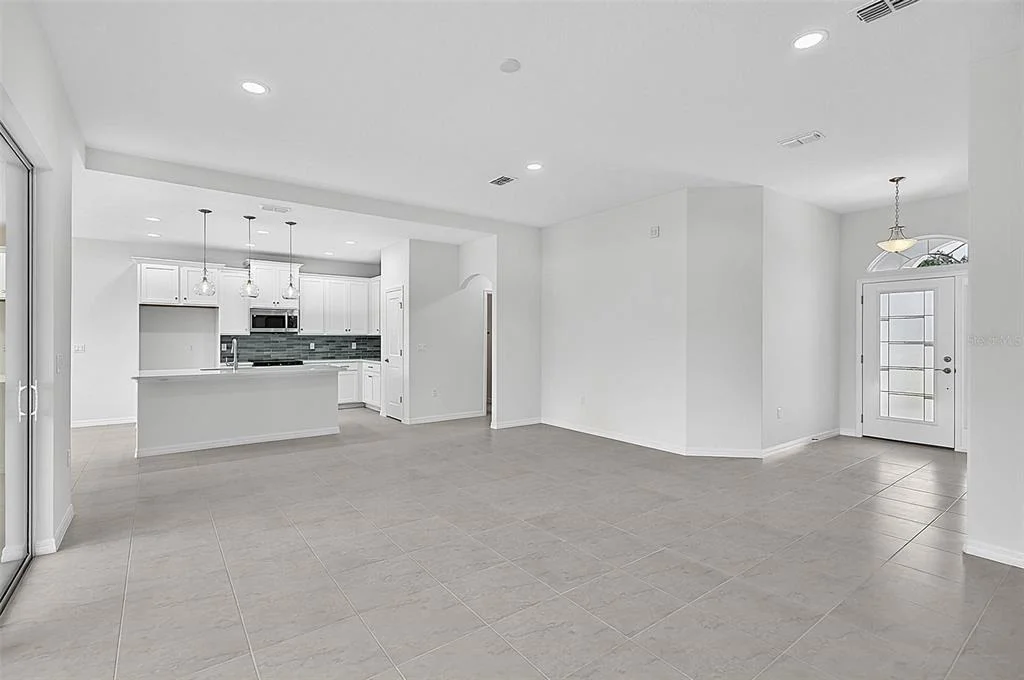 Photo of 10 PERSIMMON DRIVE