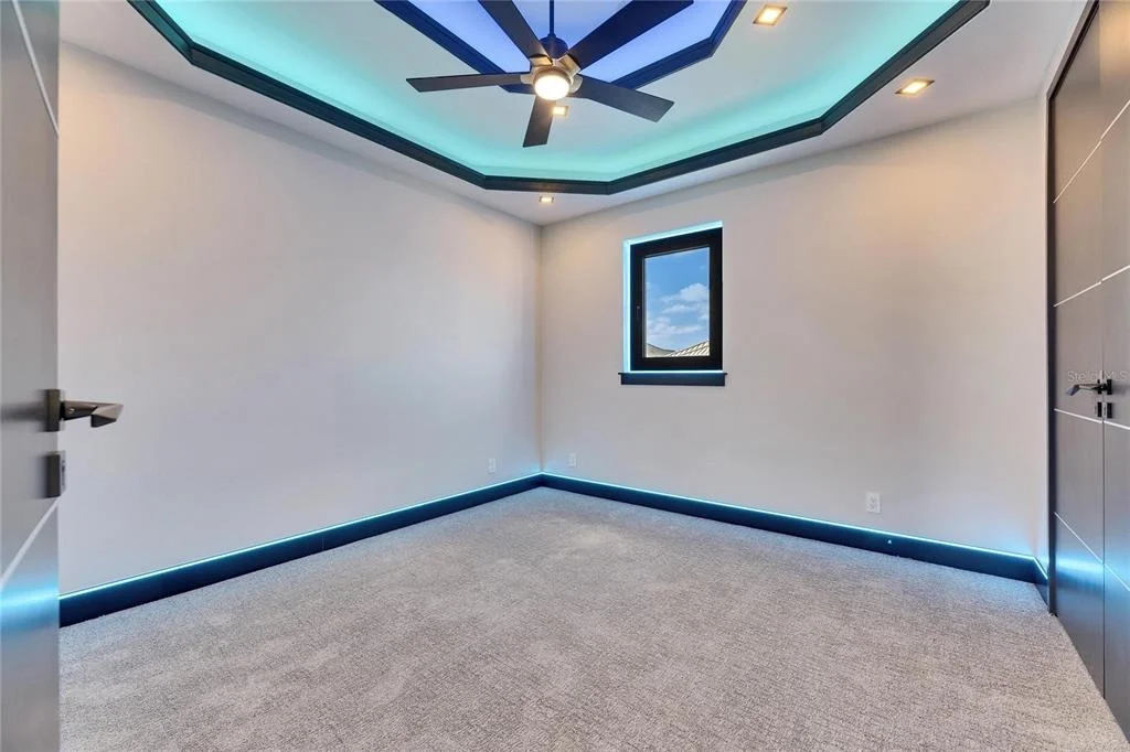 Photo of 6538 SIMONE SHORES CIRCLE