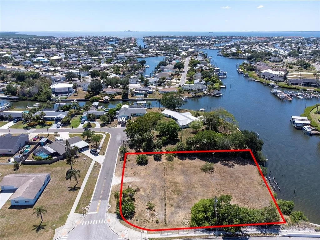 Photo of 601 FLAMINGO DRIVE