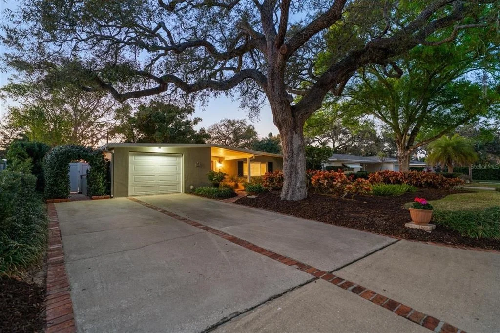 Photo of 1718 MEREDITH LANE