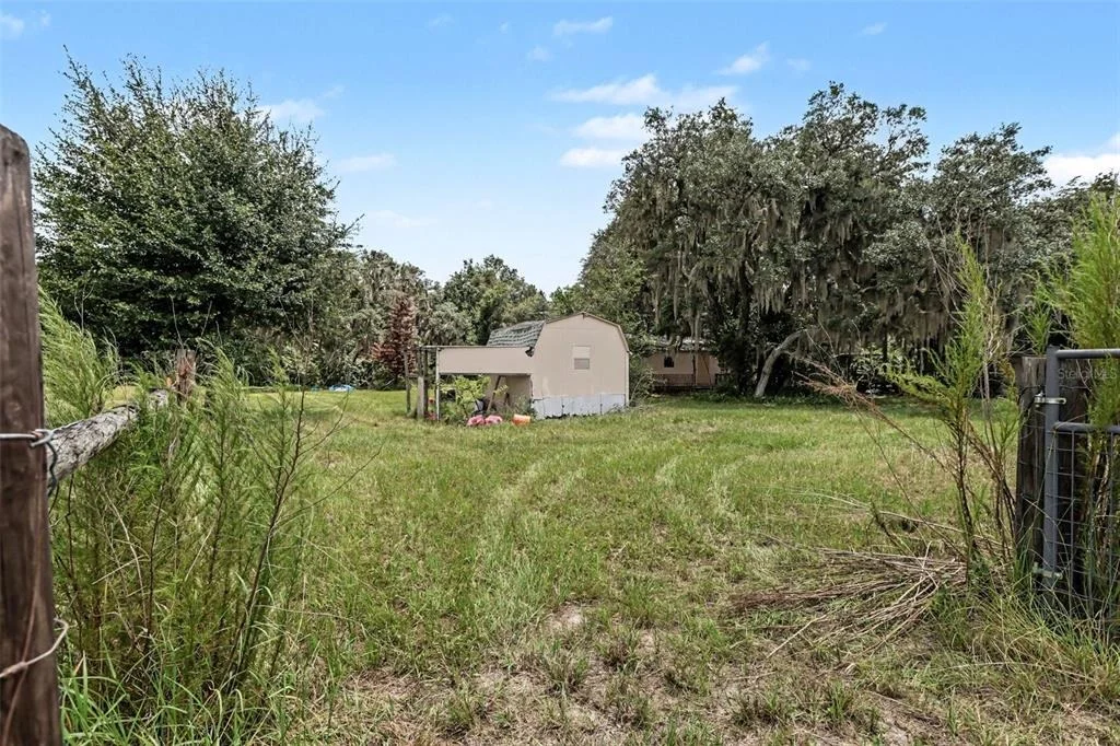 Photo of 10239 LYONS AVENUE
