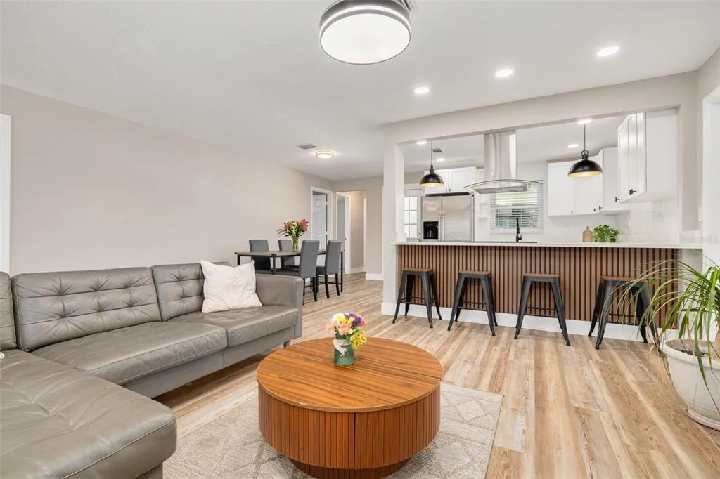 Photo of 1819 WEST DRIVE