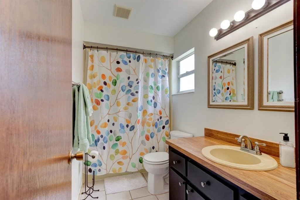 Photo of 16 LAUREL OAKS CIRCLE