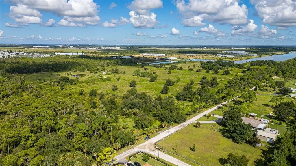 Photo of 27580 JONES LOOP RD