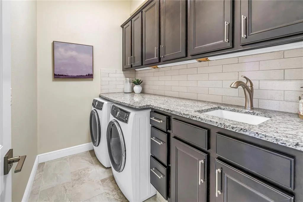 Photo of 6237 SIGNATURE POINTE LANE