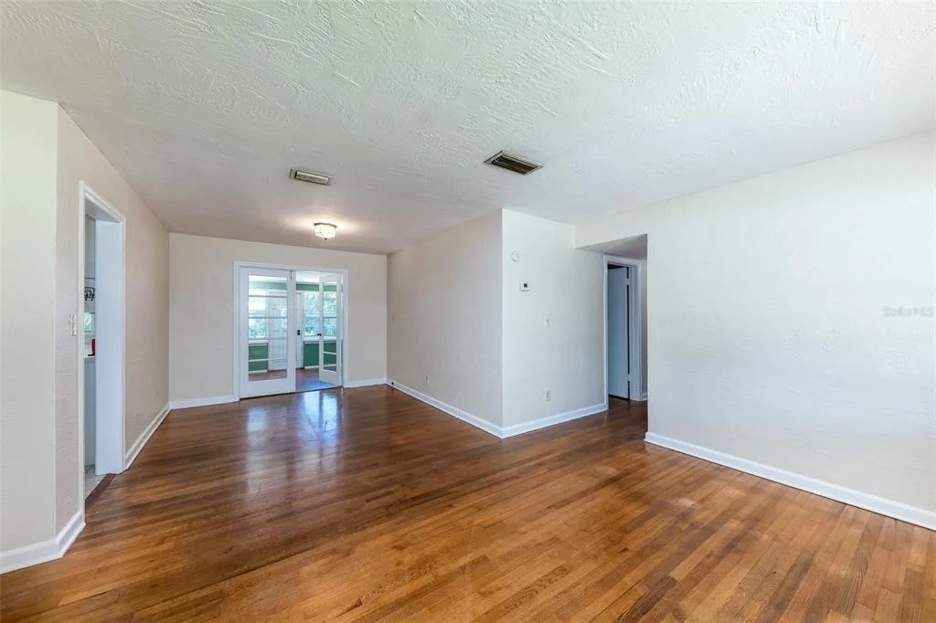 Photo of 519 VERN DRIVE