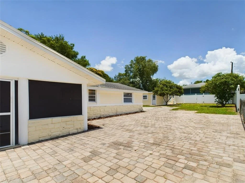 Photo of 617 LIME