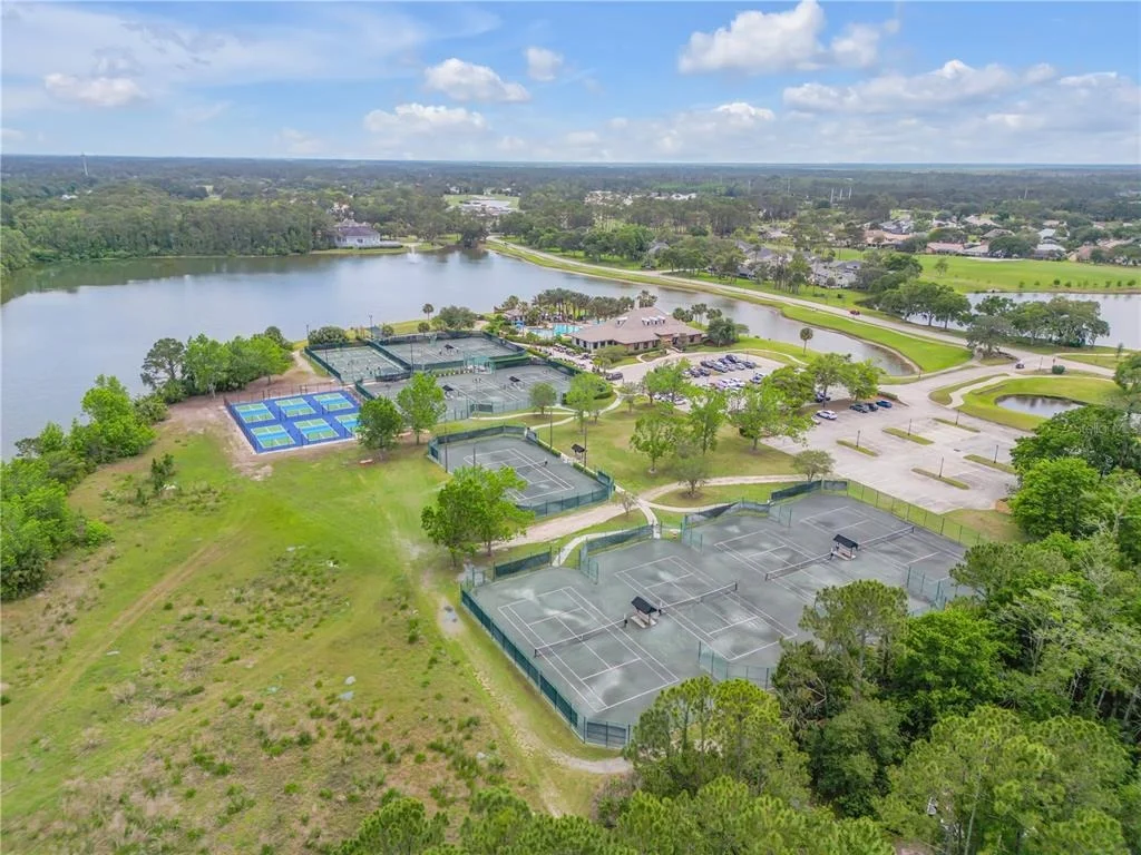 Photo of 648 SOUTHLAKE DRIVE