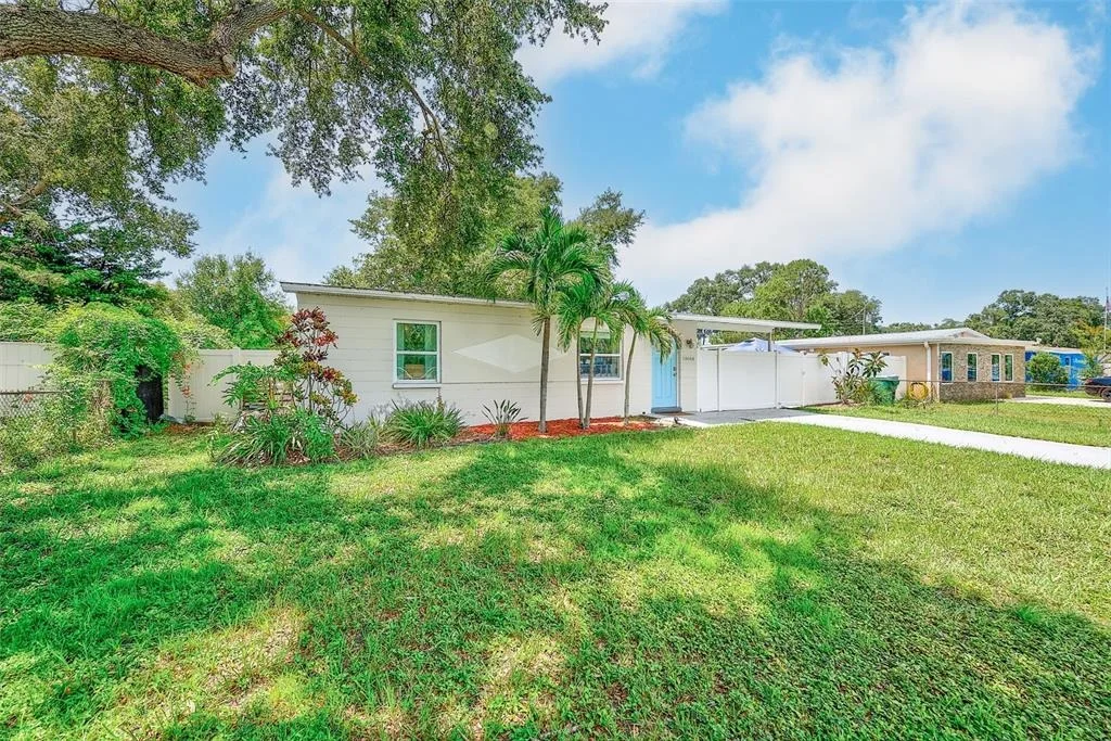 Photo of 10664 STARKEY ROAD