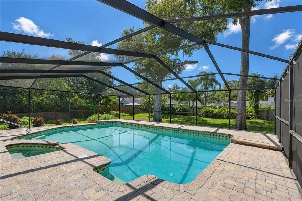 Photo of 1101 OAKRIDGE MANOR DRIVE
