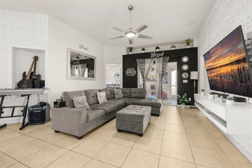 Photo of 612 CHICAGO WAY