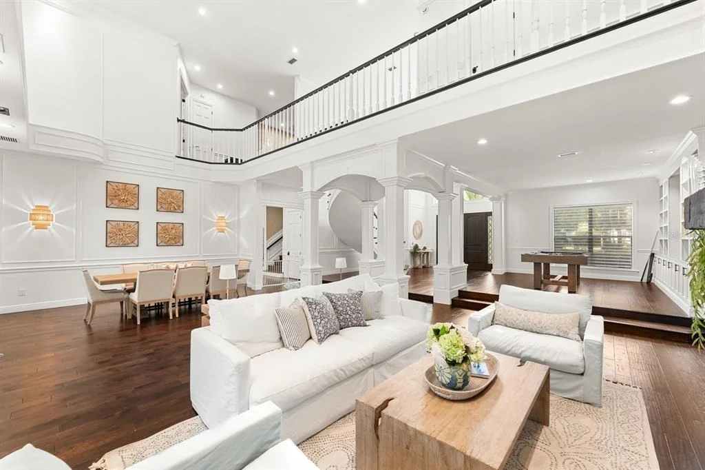Photo of 6413 MACLAURIN DRIVE