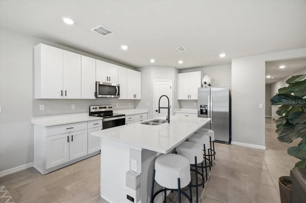 Photo of 10119 DAYBREAK GLEN