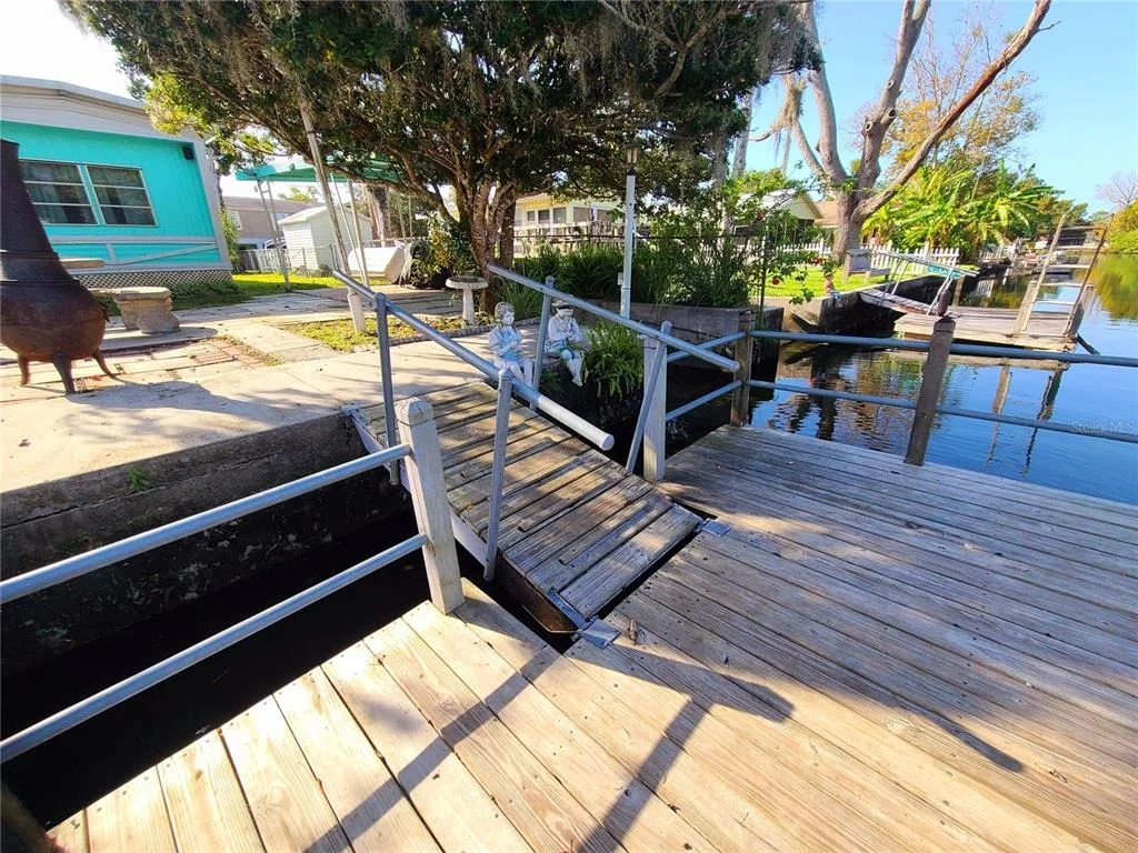 Photo of 5418 CIRCLE DRIVE