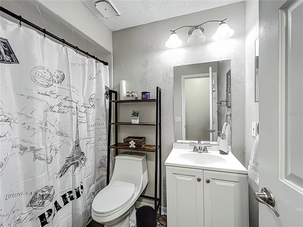 Photo of 340 VAIL DRIVE