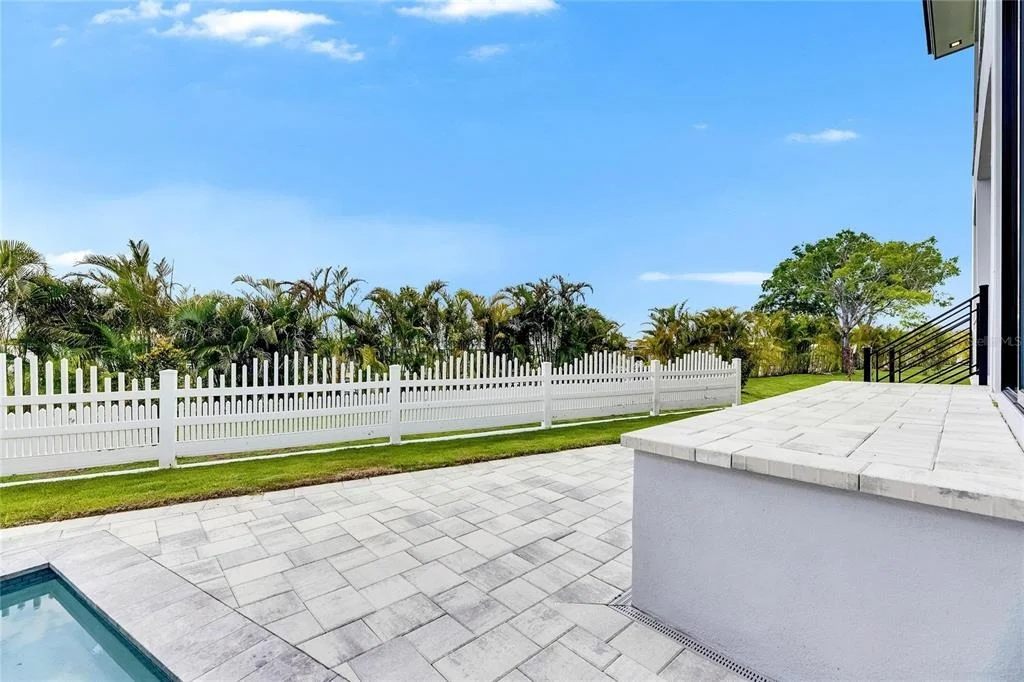 Photo of 6526 SIMONE SHORES CIRCLE