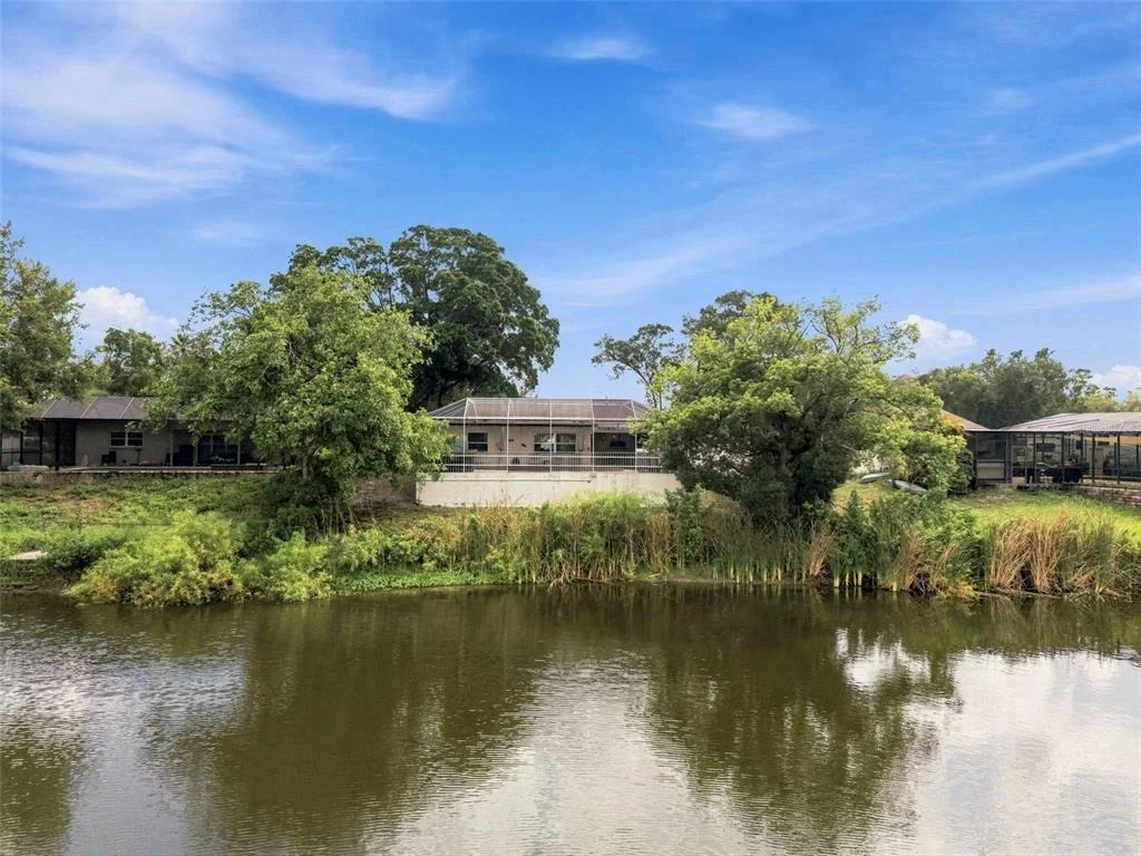 Photo of 2460 BEACON GROVES BOULEVARD