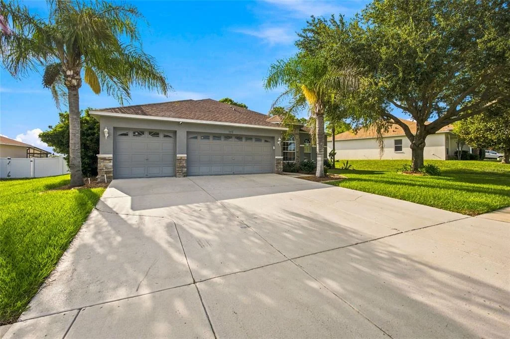 Photo of 5517 GREYSTONE DRIVE