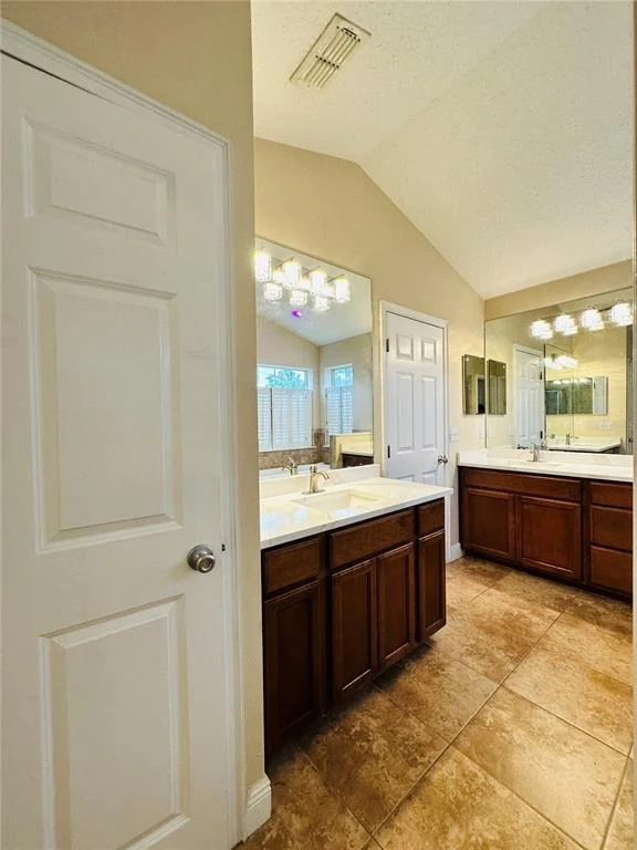 Photo of 438 PALM DRIVE