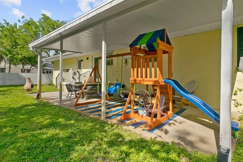 Photo of 1426 RIVERSIDE DRIVE